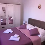 Tonci Appartamento *