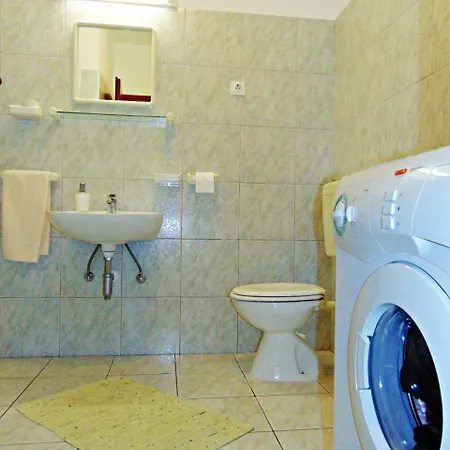 Tonci Apartman Postira