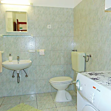 Tonci Apartman Postira