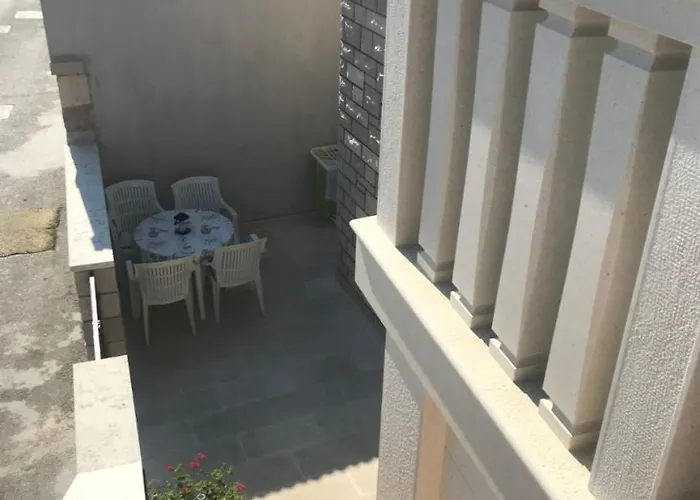 Tonci Appartamento Postira